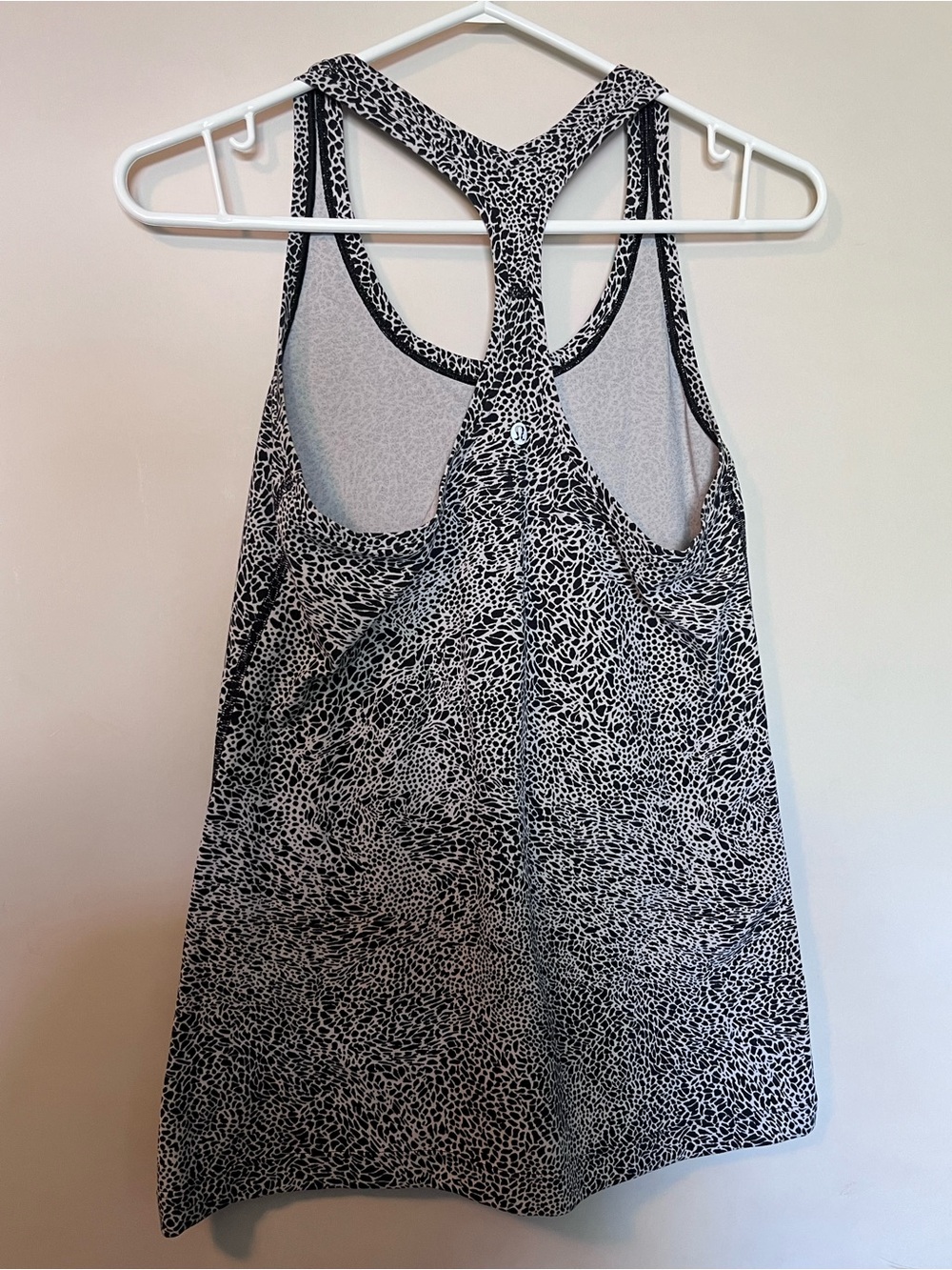 Micro-Leopard Printed Racerback Athletic Tank Top - Picture 3 of 3